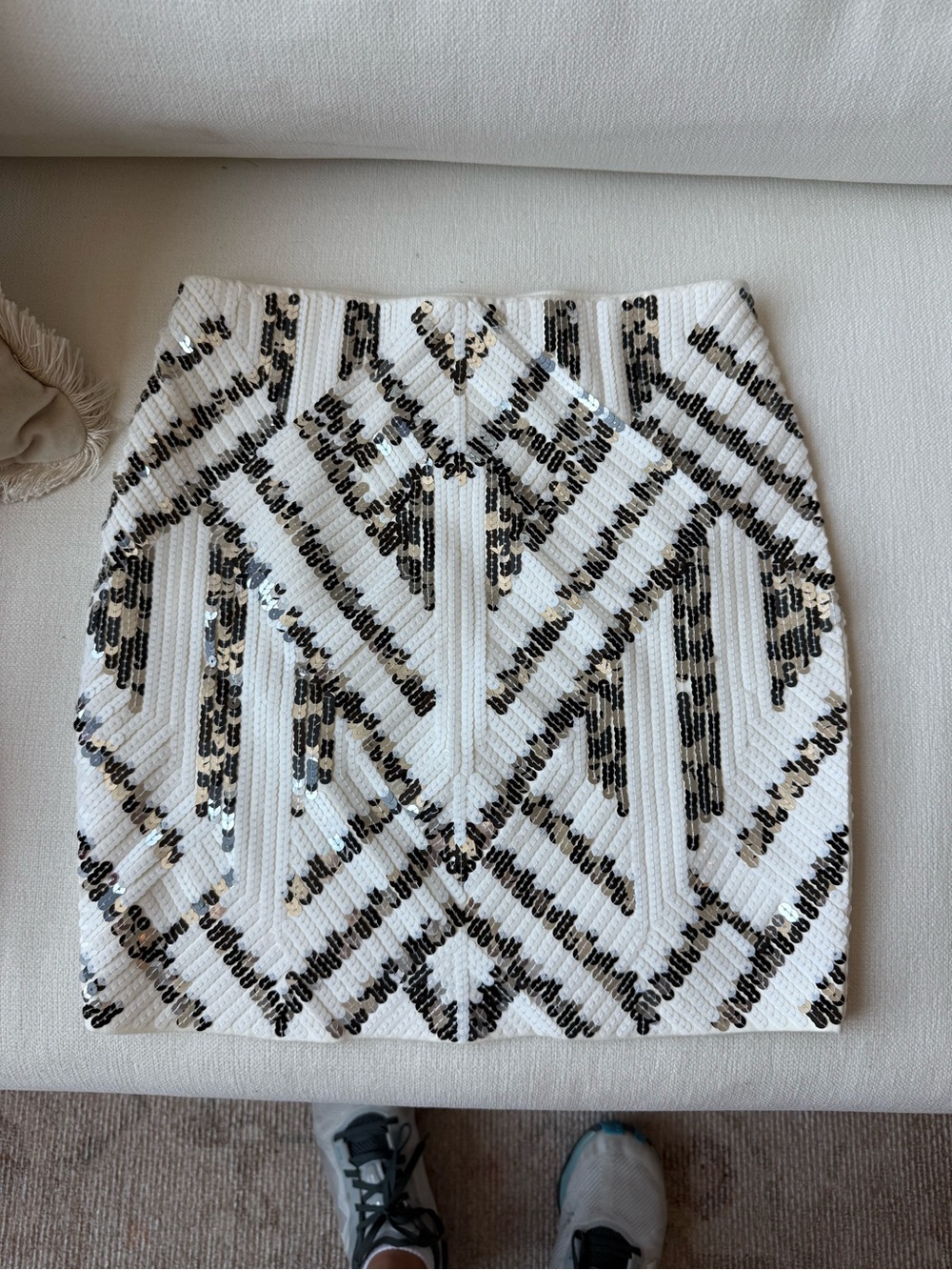 Express - White Sequin Geometric Mini Skirt XS -never used